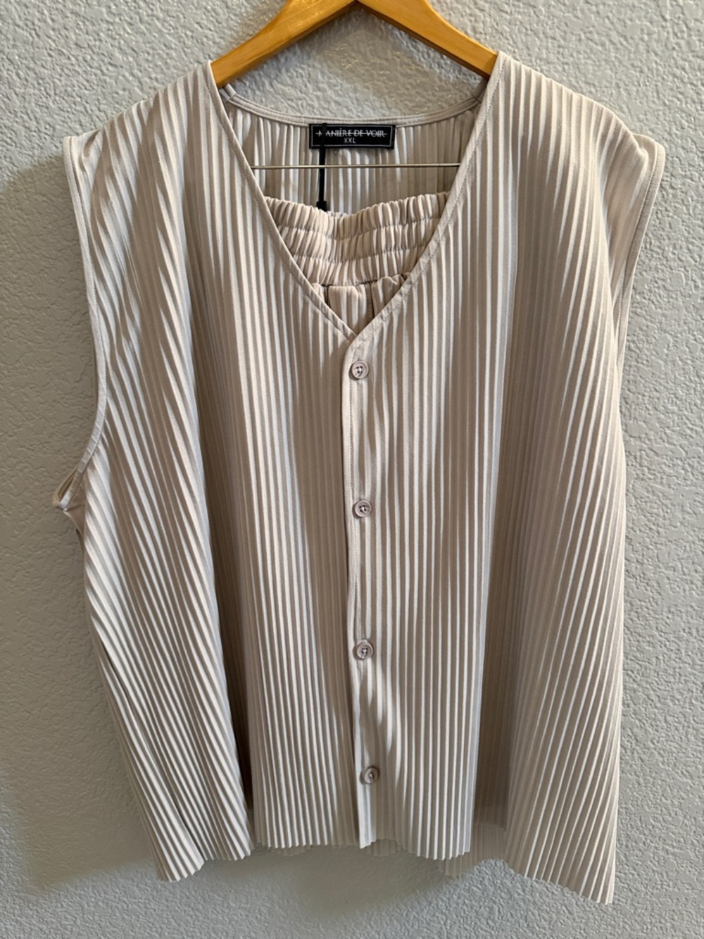 Set- Maniere De Voir - grey Pleated Sleeveless Button Vest and shorts set